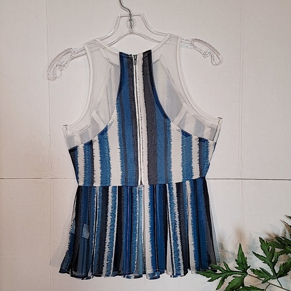 Bb Dakota Sleeveless Back Zipper Blouse Top Size 0 - Picture 4 of 10